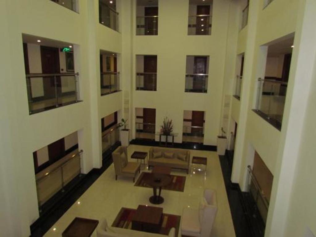 Lemon Tree Hotel Shimona Chennai Exterior photo