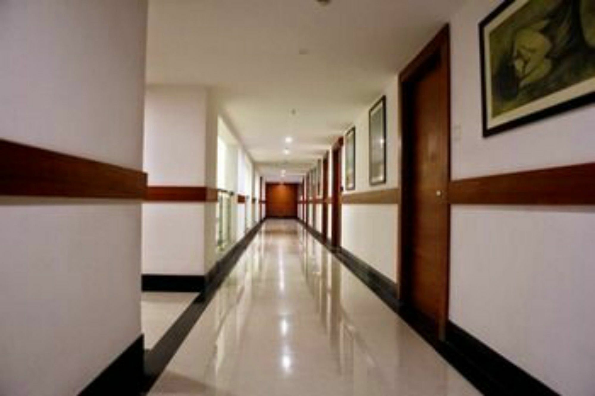 Lemon Tree Hotel Shimona Chennai Exterior photo